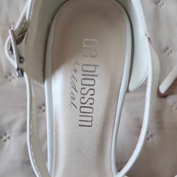 Elegant Heels For Wedding - Picture 3 of 8